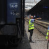Ceferiștii amenință cu greva, dacă trenurile CFR Călători anulate de „ordonanța trenuleț” nu vor fi reluate în circulație.