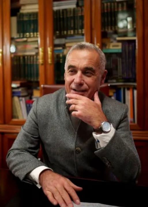 Călin Georgescu urmează modelul lui Dragnea: Caută să apară în poze cu oficialii europeni pentru legitimitate politică