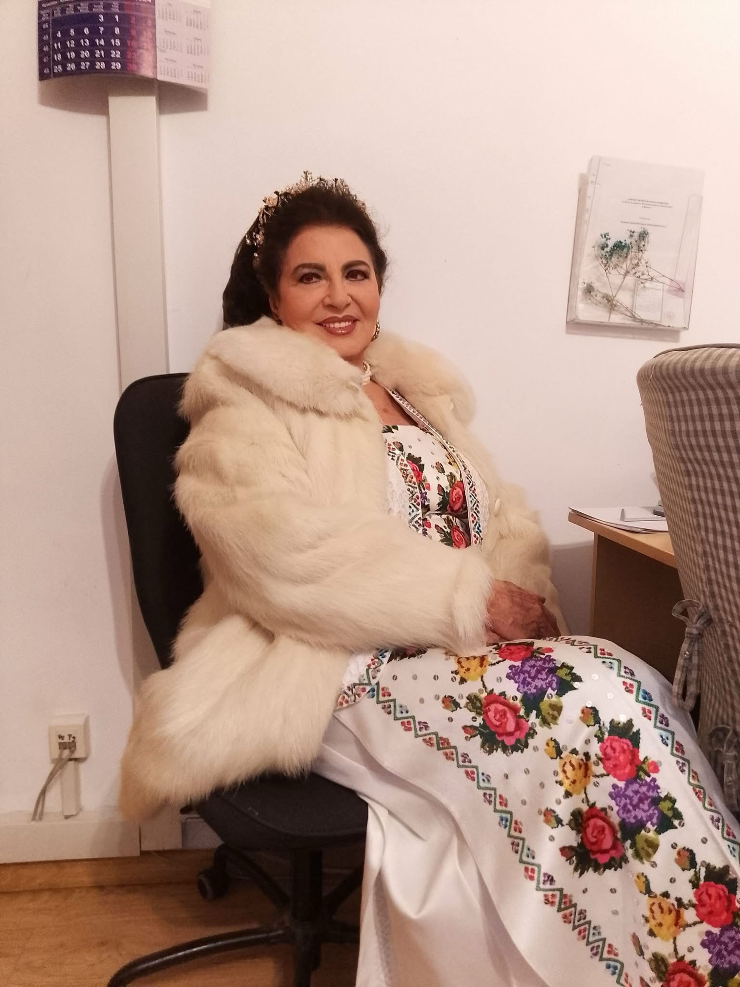 Irina Loghin, batjocorită pe internet! Cine a băgat-o pe regina muzicii populare în scaun cu rotile?