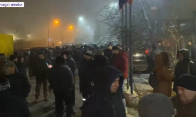 Protest neașteptat al angajaților de la termocentralele din Capitală. Riscul ca bucureștenii să rămână fără apă caldă și căldură este real.