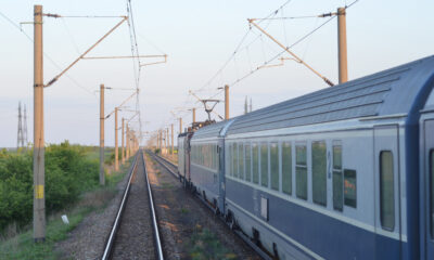 Trei bărbați din Mureș, cercetați pentru furtul a peste 10 tone de plăci metalice de la CFR. Care este valoarea prejudiciului?