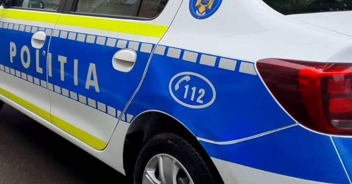 Un bărbat din București a fost surprins de un polițist în timpul liber, încercând să fure camere de supraveghere.