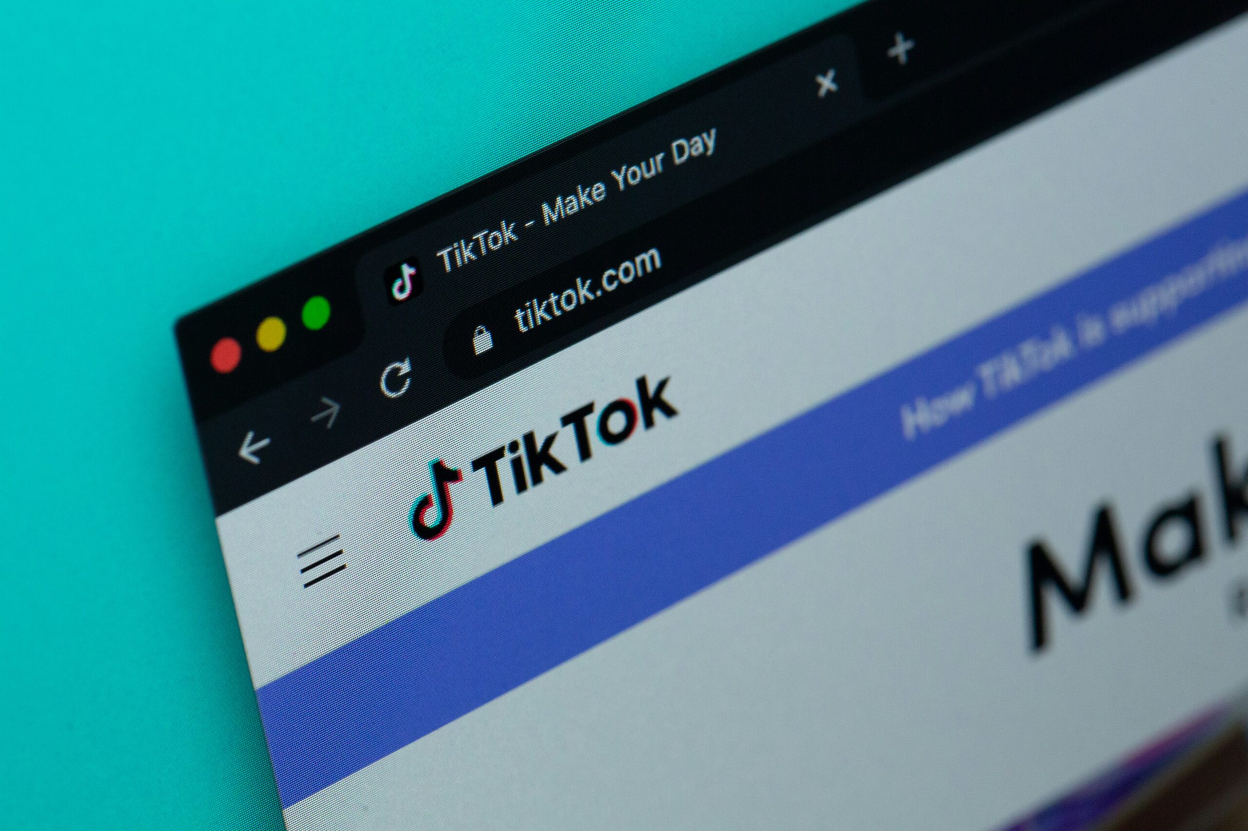 TikTok rescrie regulile jocului: ce aduce noul algoritm și cum îți poți propulsa afacerea cu ajutorul Connectopia