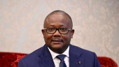 Președintele din Guinea-Bissau a fost arestat în timp ce se auzea foc de armă, spun surse pentru BBC.