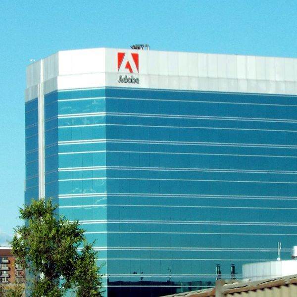 Adobe achiziționează Semrush pentru 1,9 miliarde de dolari.