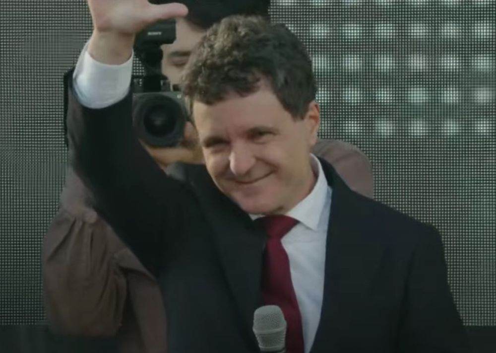 Nicuşor Dan va expune Strategia Naţională de Apărare 2025-2030 în Parlament