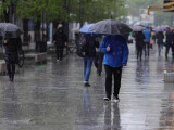 Vremea din 23 noiembrie: Ploi, lapoviță și ninsoare în diverse regiuni. Temperaturile scad semnificativ.