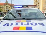 Ministerul de Interne demontează un nou fals: „Imaginea cu femeia care ar fi distrus un BMW al Poliţiei nu este reală”