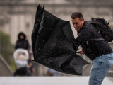 Vremea din 27 noiembrie: precipitații intense și vânt puternic. Temperaturi în scădere semnificativă.