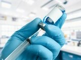 Agenția sanitară principală din SUA susține o teorie eronată despre vaccinuri. Val de reacții negative: „Să nu aveți încredere”
