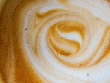 Cum să obții spuma de lapte ideală. Sfaturi și trucuri pentru un cappuccino perfect preparat acasă.