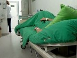 Pacienții Institutului Oncologic Cluj sunt supravegheați în timp real cu brățări speciale pentru siguranță.