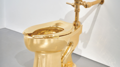 Ripley’s dezvăluit ca fiind cumpărătorul toaletei de aur de 12 milioane de dolari.