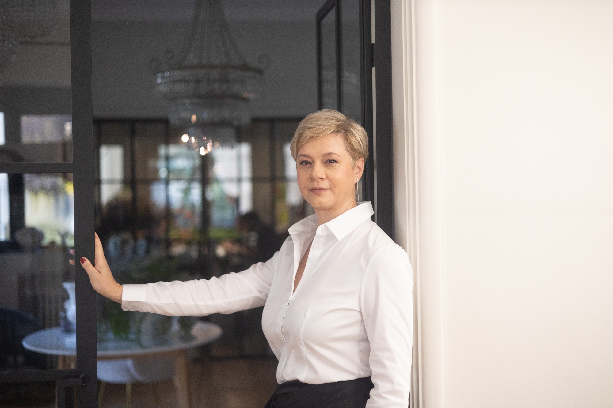Cum a fost generat cel mai mare val de investiții din istoria bursei românești. Abordarea care a condus la un IPO finalizat cu subscrieri record.