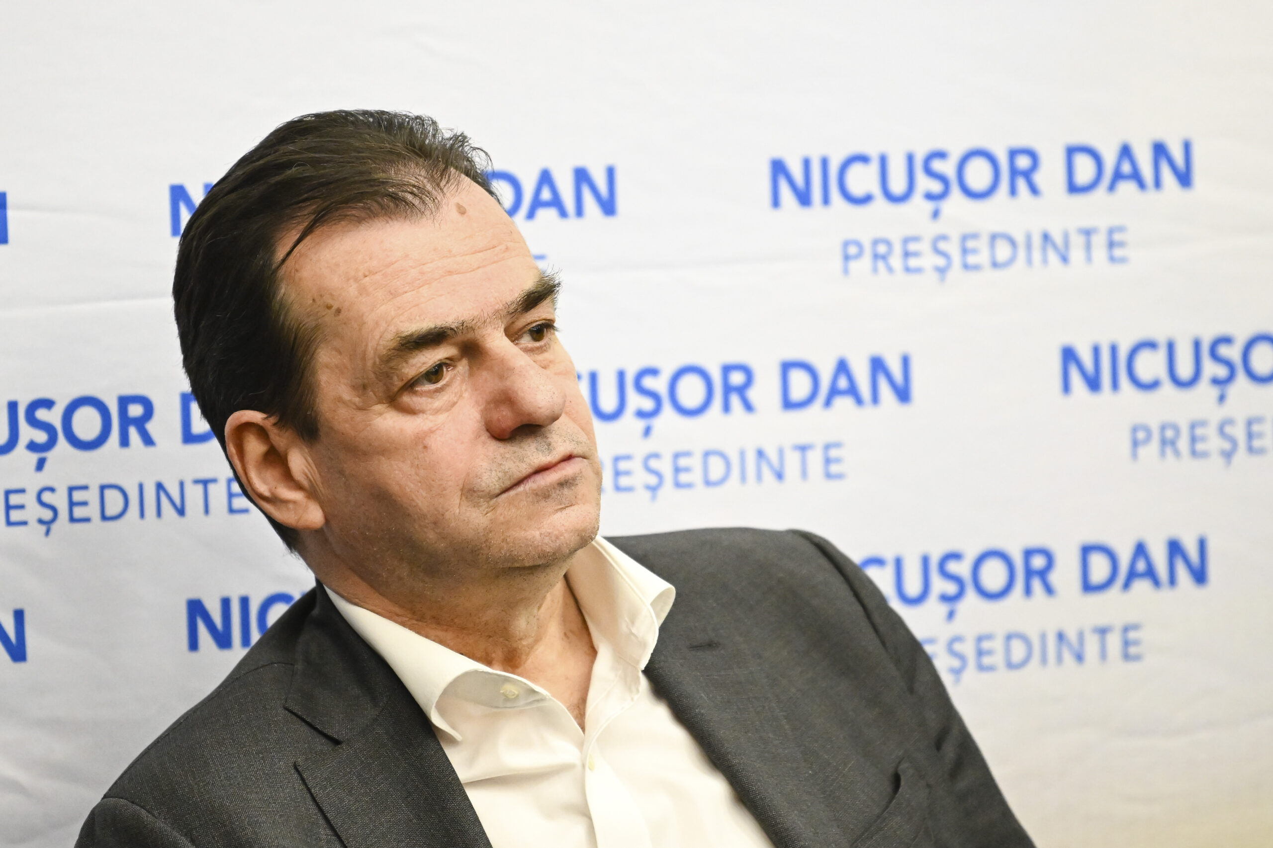 „Am avut o relație de mentorat politic cu Nicușor Dan”. Orban îl critică indirect pe președinte, care „se înțelege atât de bine cu Grindeanu” și face „declarații oarecum ambigue”.