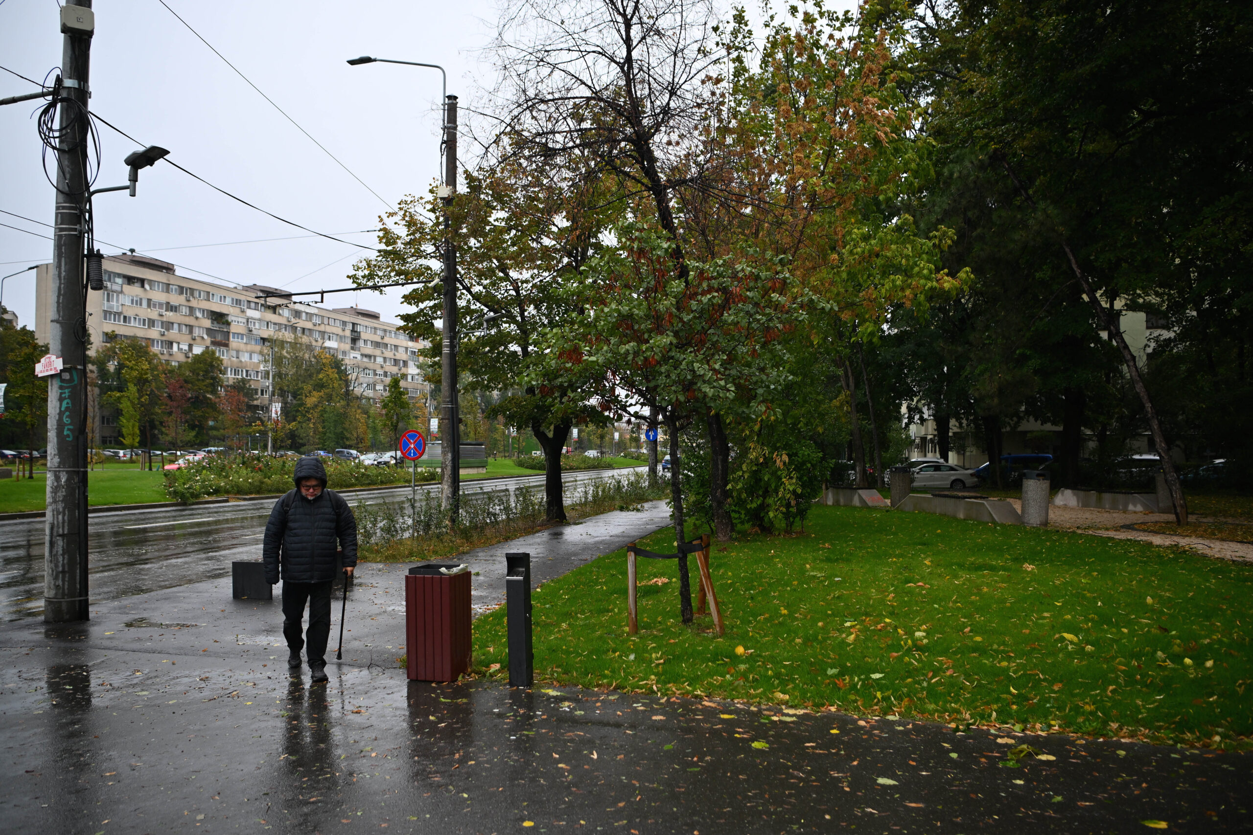 Avertizare meteorologică de ploi și lapoviță. Când se va încălzi din nou vremea. „În multe regiuni, vom înregistra temperaturi superioare celor caracteristice acestei perioade.”