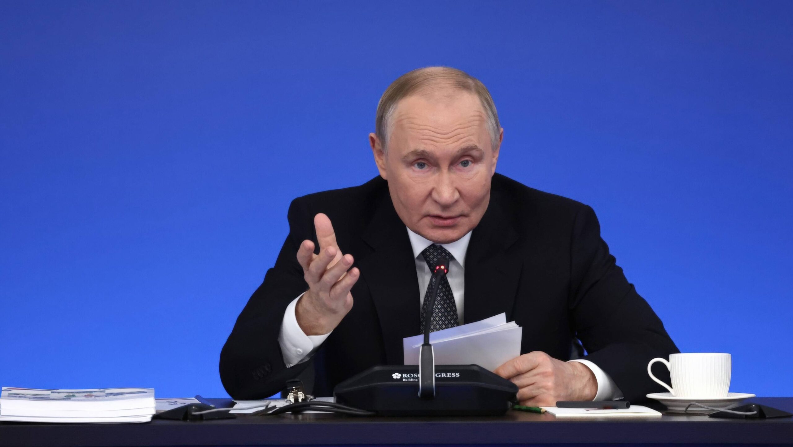 Reacția inițială a lui Vladimir Putin la propunerea de pace SUA-Ucraina. Moscova: „Intervenția europenilor este complet inutilă”