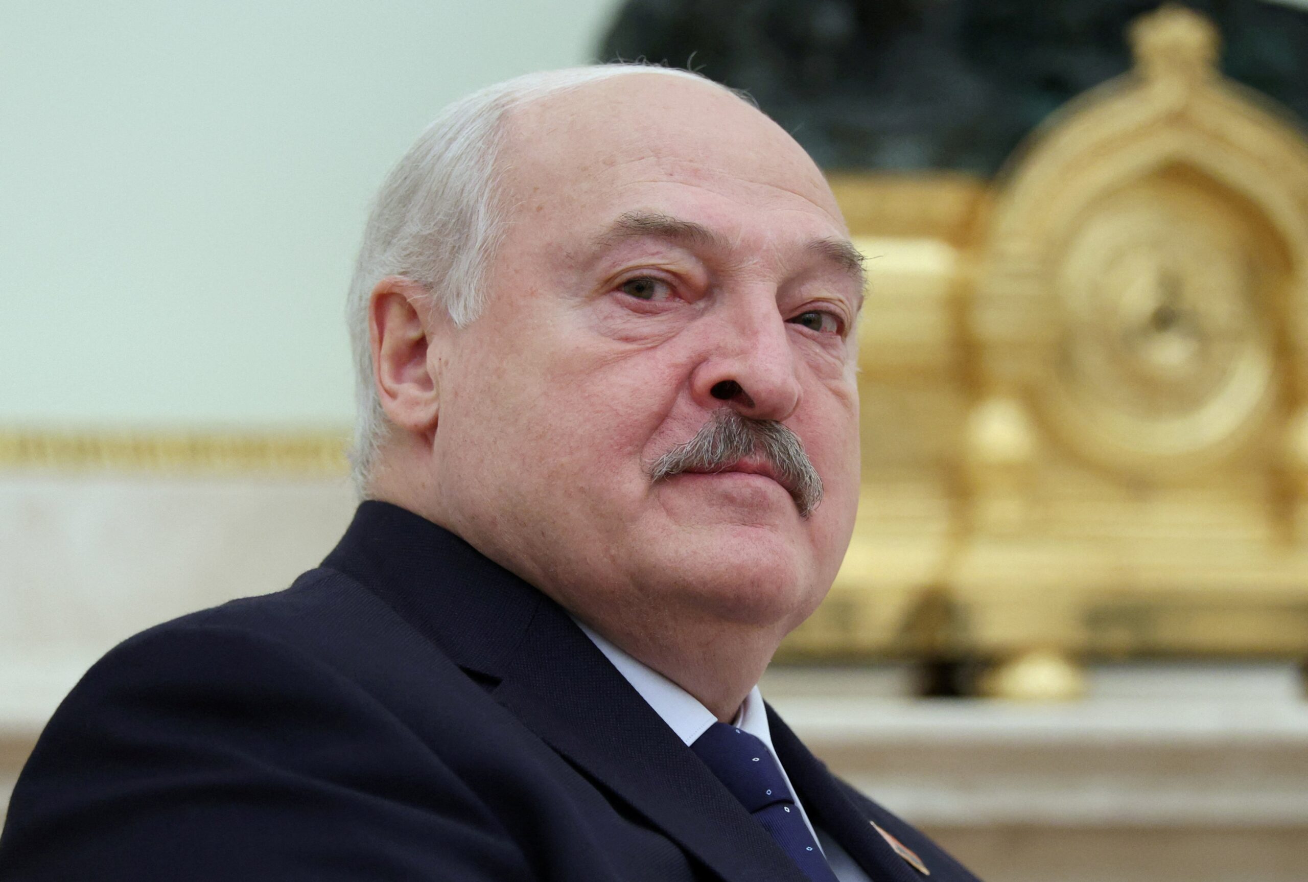 Lukașenko a acordat grațiere pentru 31 de cetățeni ucraineni privați de libertate în Belarus, în virtutea unui acord cu Trump.