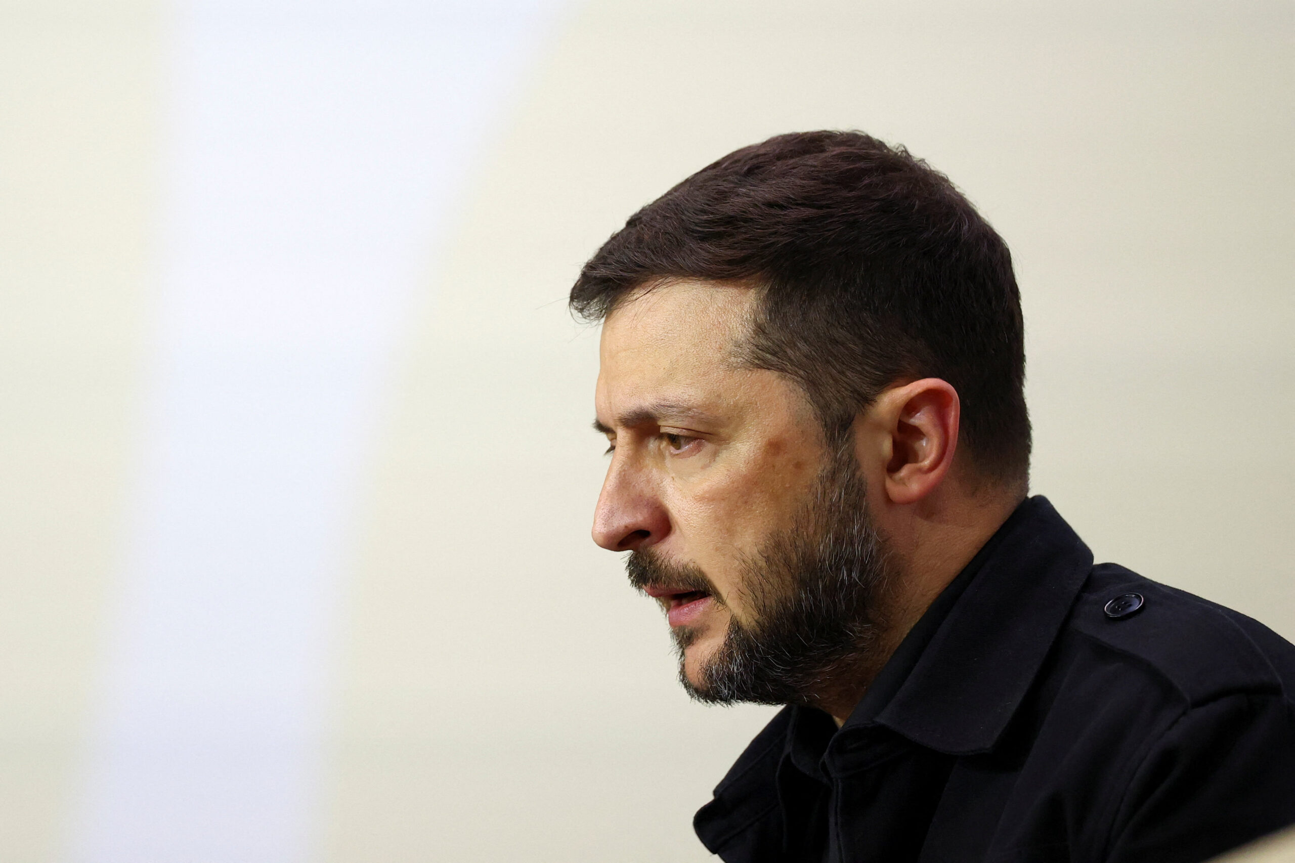 Zelenski este de acord să discute propunerea americană de pace pentru „încheierea justă a războiului” cu Rusia.