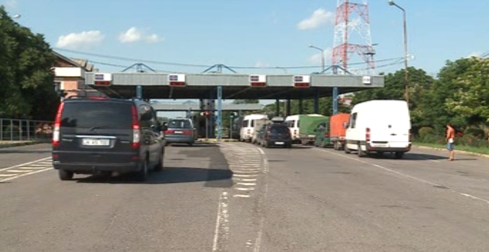 Control la Vama Albiţa: arme de foc găsite într-un camion condus de un cetățean moldovean