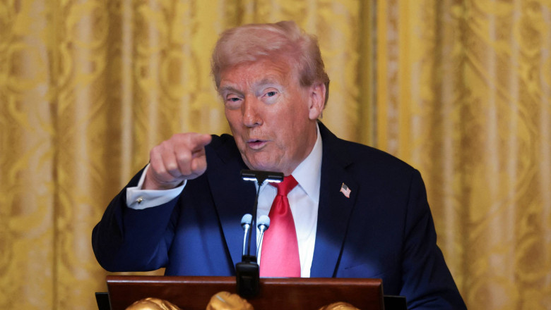 Justificarea Casei Albe pentru utilizarea termenului „purcică” de către Donald Trump la adresa unei jurnaliste: transparență și onestitate.