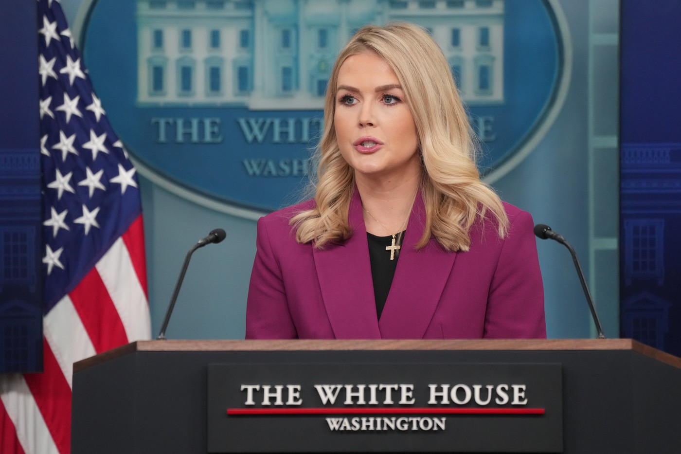 Casa Albă respinge afirmația că Donald Trump susține Rusia în negocierile pentru încheierea războiului: „Conceptul este total și complet greșit”