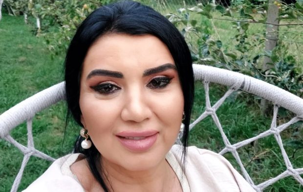 Adriana Bahmuțeanu transmite un mesaj dramatic pe Facebook: „Sunt afectată de surmenaj, burnout și depresie funcțională! Emoțiile negative mă copleșesc.”