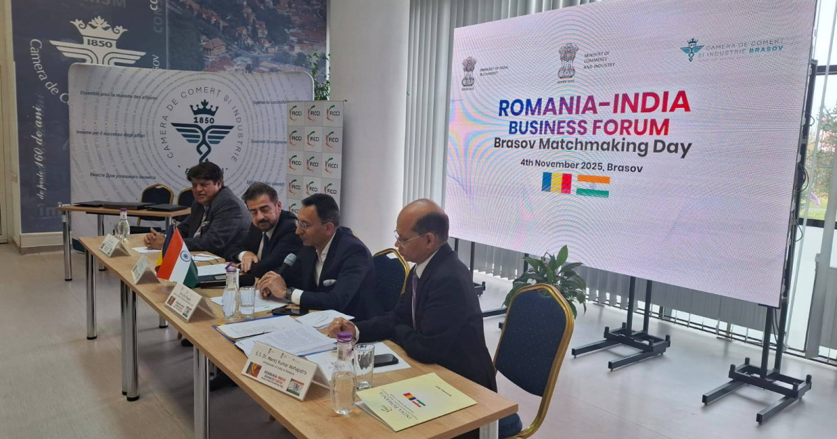 Ambasadorul Indiei în România a călătorit cu trenul la Brașov pentru o conferință, însă locomotiva s-a defectat și a întârzit cu două ore.