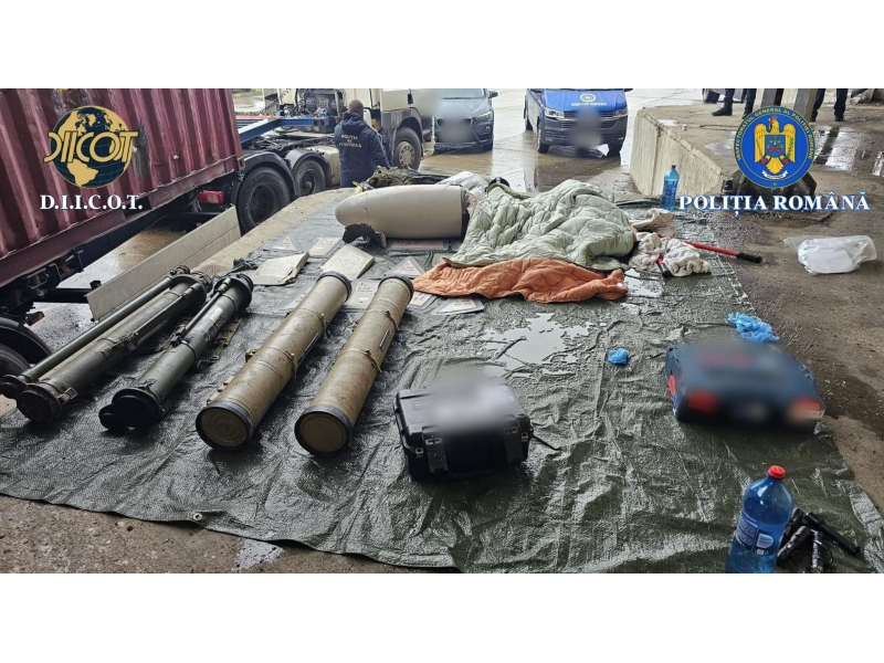 Imagini cu rachetele antitanc descoperite în camionul oprit în Vama Albița. Comunicatul DIICOT referitor la armele găsite.