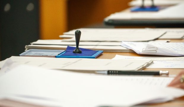 Sondaj INSCOP pentru Primăria București: scorul se apropie între candidații din top trei.