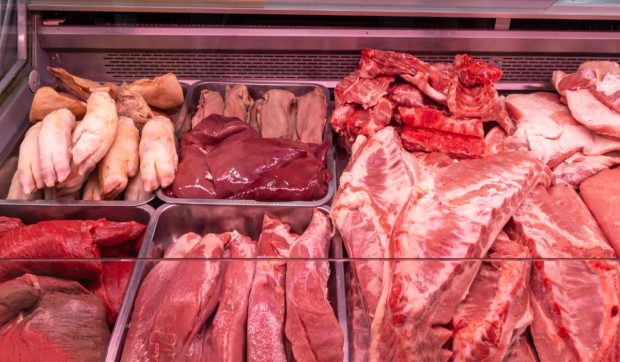 Sugestiile ANSVSA pentru românii care doresc să cumpere carne de porc pentru Crăciun: aspecte importante de avut în vedere în piețe