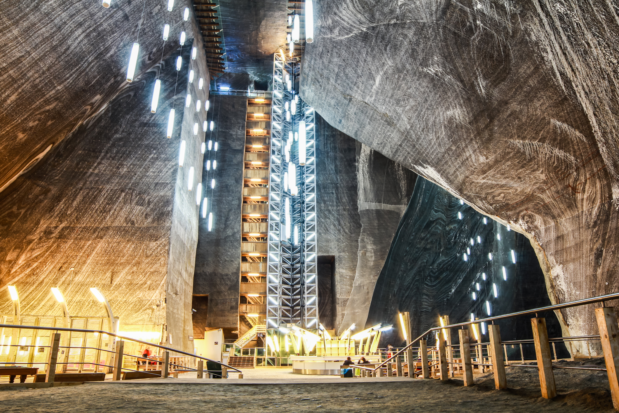 Sechestru pe Salina Turda. Un antreprenor, aproape să obțină controlul asupra destinației turistice din Transilvania.