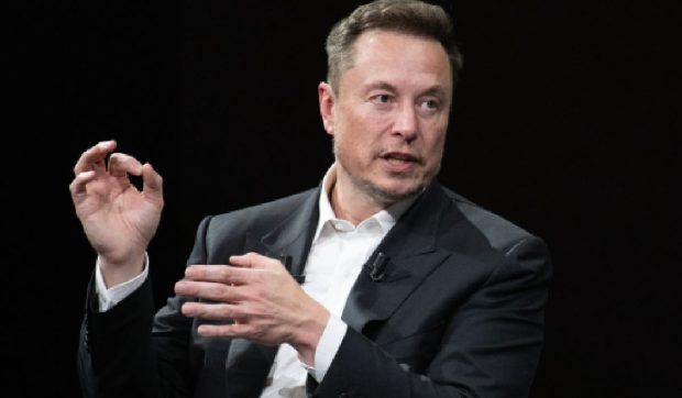 În următorii 10–20 de ani, munca va deveni opțională, iar banii nu vor mai avea importanță din cauza inteligenței artificiale și a roboților, conform opiniei lui Elon Musk.