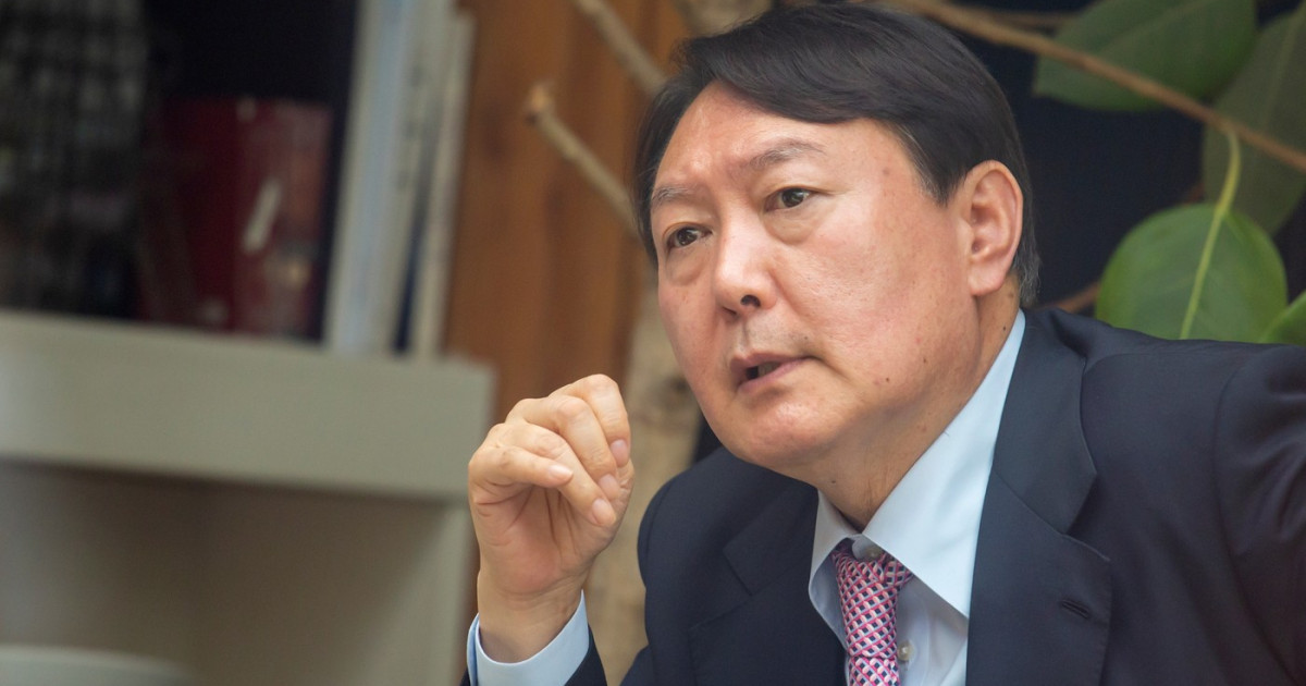Fostul președinte al Coreei de Sud, Yoon Suk Yeol, acuzat de favorizarea inamicului și abuz de putere.