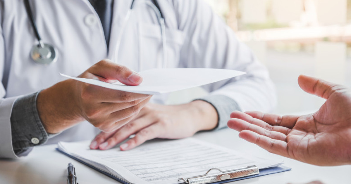 Numărul concediilor medicale a scăzut cu 200.000 în perioada iulie–septembrie. Rogobete: „Am realizat economii de 310 milioane de lei”