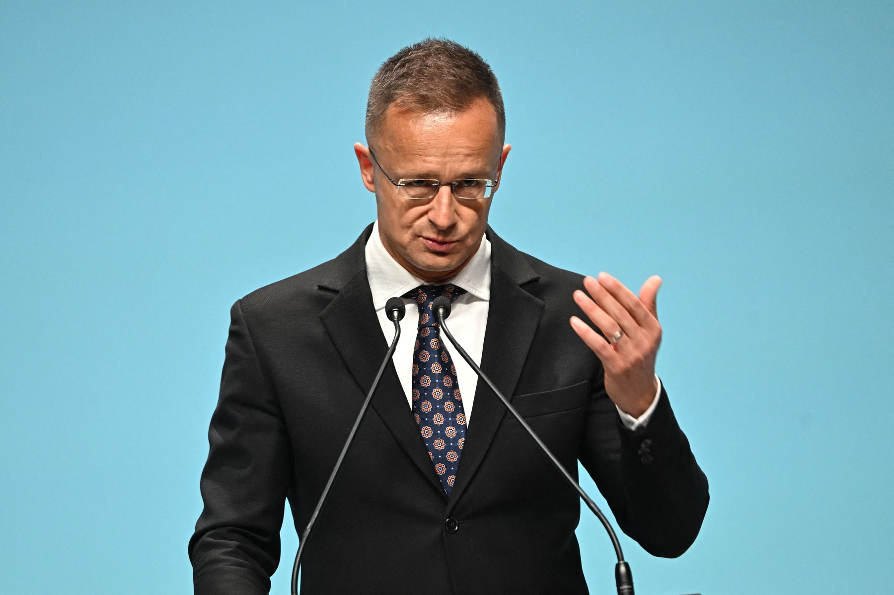 Peter Szijjarto afirmă că un „curent liberal anticreștin extremist” controlează Europa.