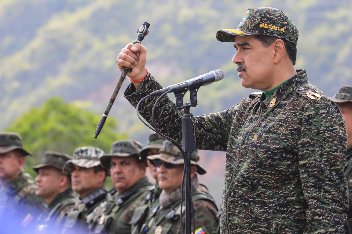 Strategia regimului Maduro în fața unui atac american: transformarea Venezuelei într-o națiune neguvernabilă și provocările unei armate echipate cu tehnologie militară rusească învechită.