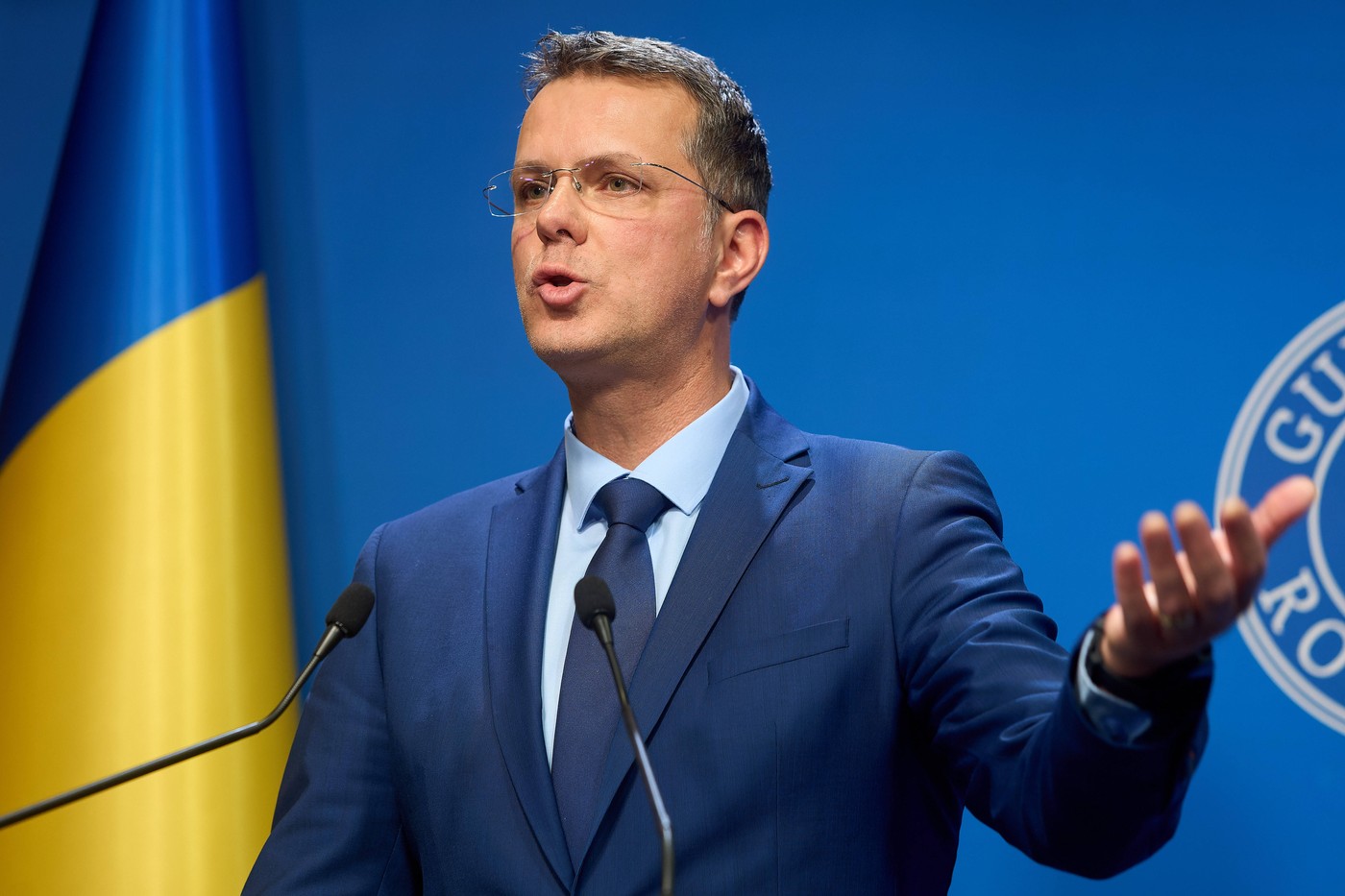 Ministrul Moșteanu: „Plătim mai mult pentru dobânzi decât pentru apărare” / „Nu este oportun să reducem veniturile din sistemul de apărare. Trebuie să existe o justificare solidă”