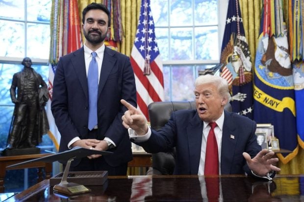 Gluma lui Donald Trump în contextul în care Zohran Mamdani a fost întrebat dacă l-a etichetat fascist.