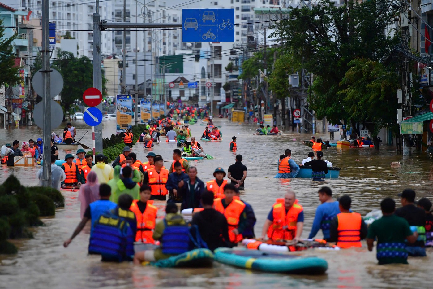 Inundații devastatoare în Vietnam. Cel puțin 55 de persoane au murit.