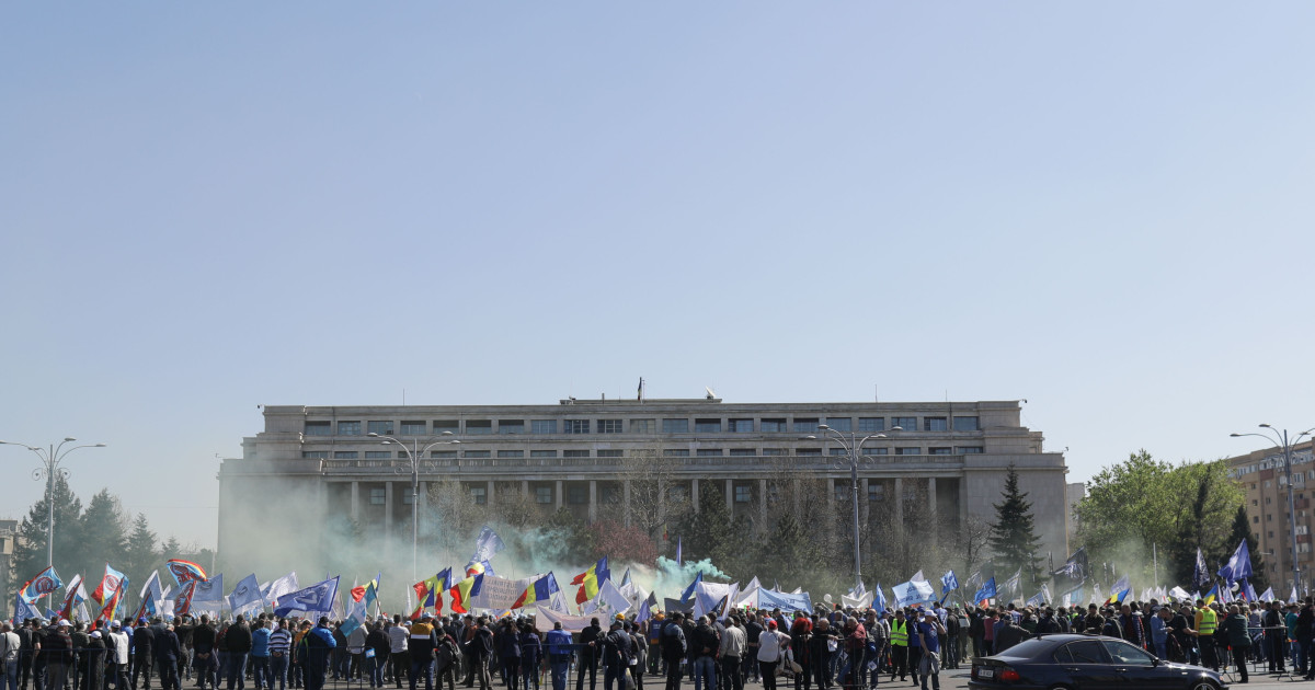 Sindicaliştii BNS protestează astăzi în Piața Victoriei. Ce revendicări au?