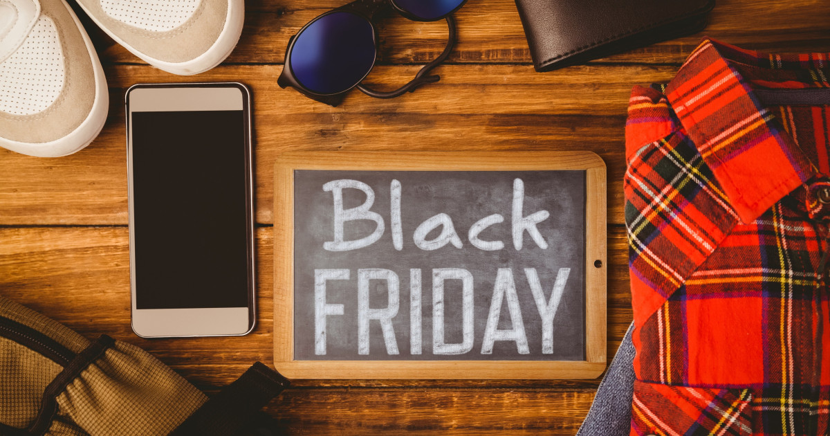 Unul din șapte români intenționează să cheltuie mai mult de 5.000 de lei cu ocazia Black Friday 2025 (studiu)