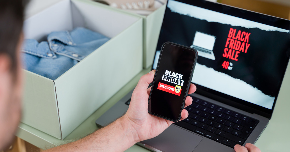 „E plin internetul de păcăleli”. Sezonul superofertelor a început. Cum să ne ferim de țepele online de Black Friday