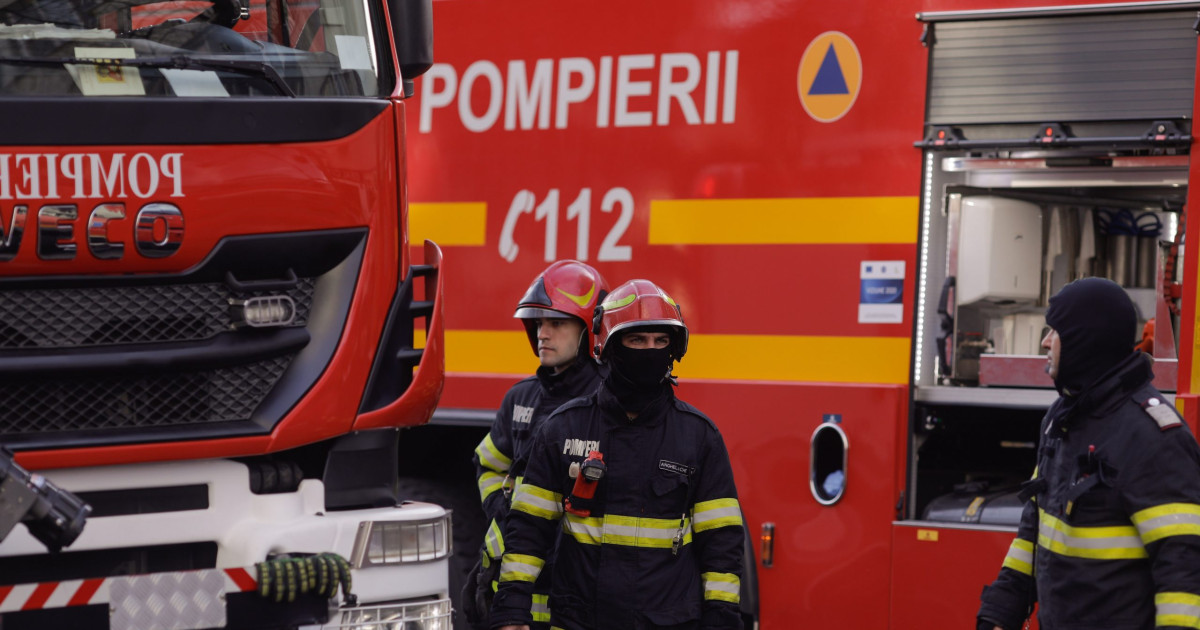 Explozie urmată de incendiu într-un bloc din Balș: 2 persoane rănite, iar o altă persoană a suferit un atac de panică. Planul Roșu a fost activat.