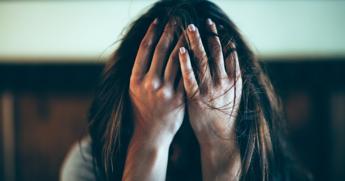 Legătura dintre anxietate și stresul cotidian. Mărturia celor care ajung la psihiatru: „O teamă teribilă de eșec, senzația că o să mor”