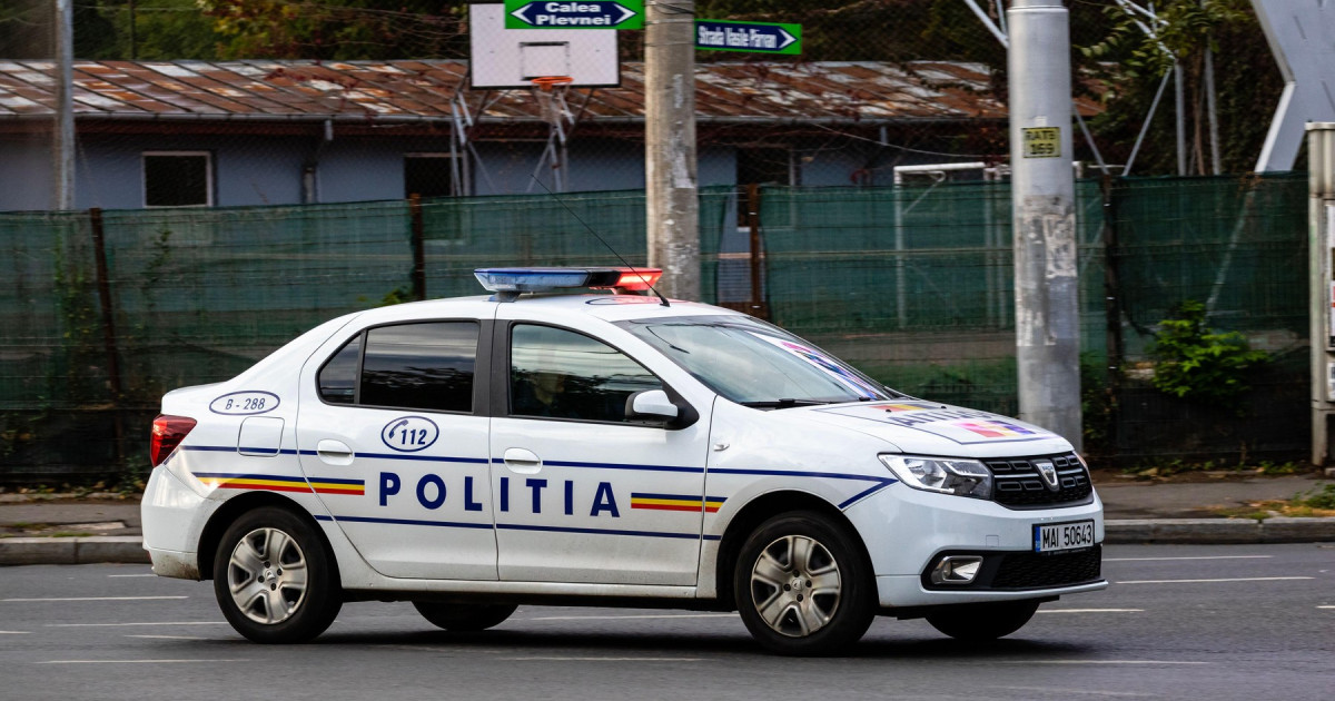 Profesor de canto din București, reținut pentru abuz sexual asupra a două eleve de 13 ani. Bărbatul preda și în Craiova.