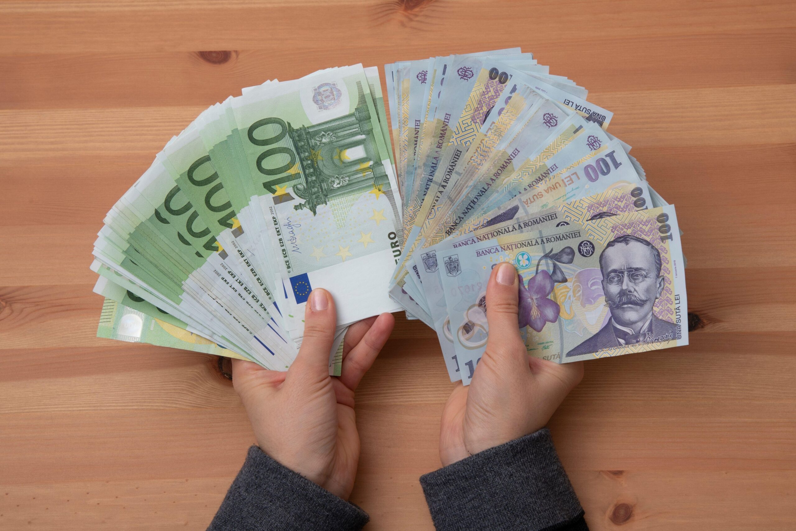 Pierderi bugetare, presiune asupra impozitelor și cheltuielilor. CE: Deficit de 30% în încasarea TVA în România pentru 2023. Prognoze pentru 2024.