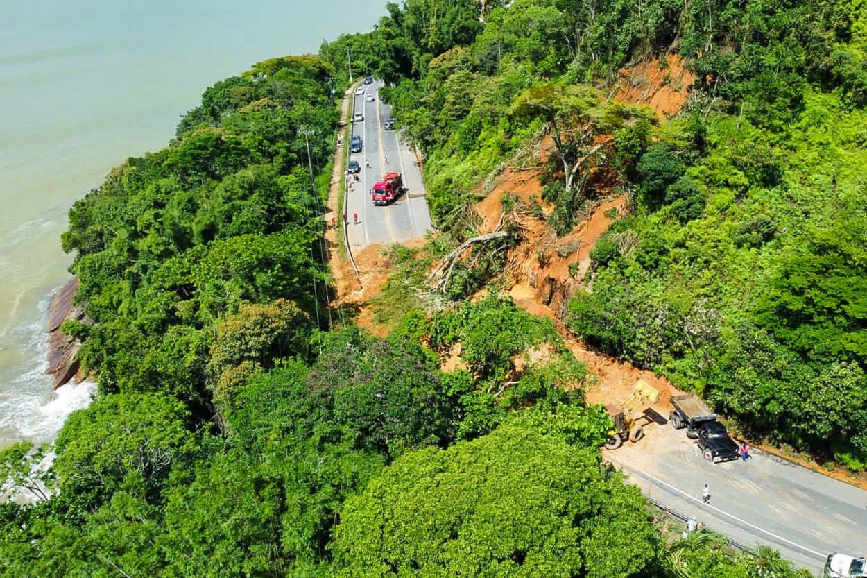 Furtună în Brazilia. Vântul puternic a lăsat mai mult de 2 milioane de oameni fără electricitate.
