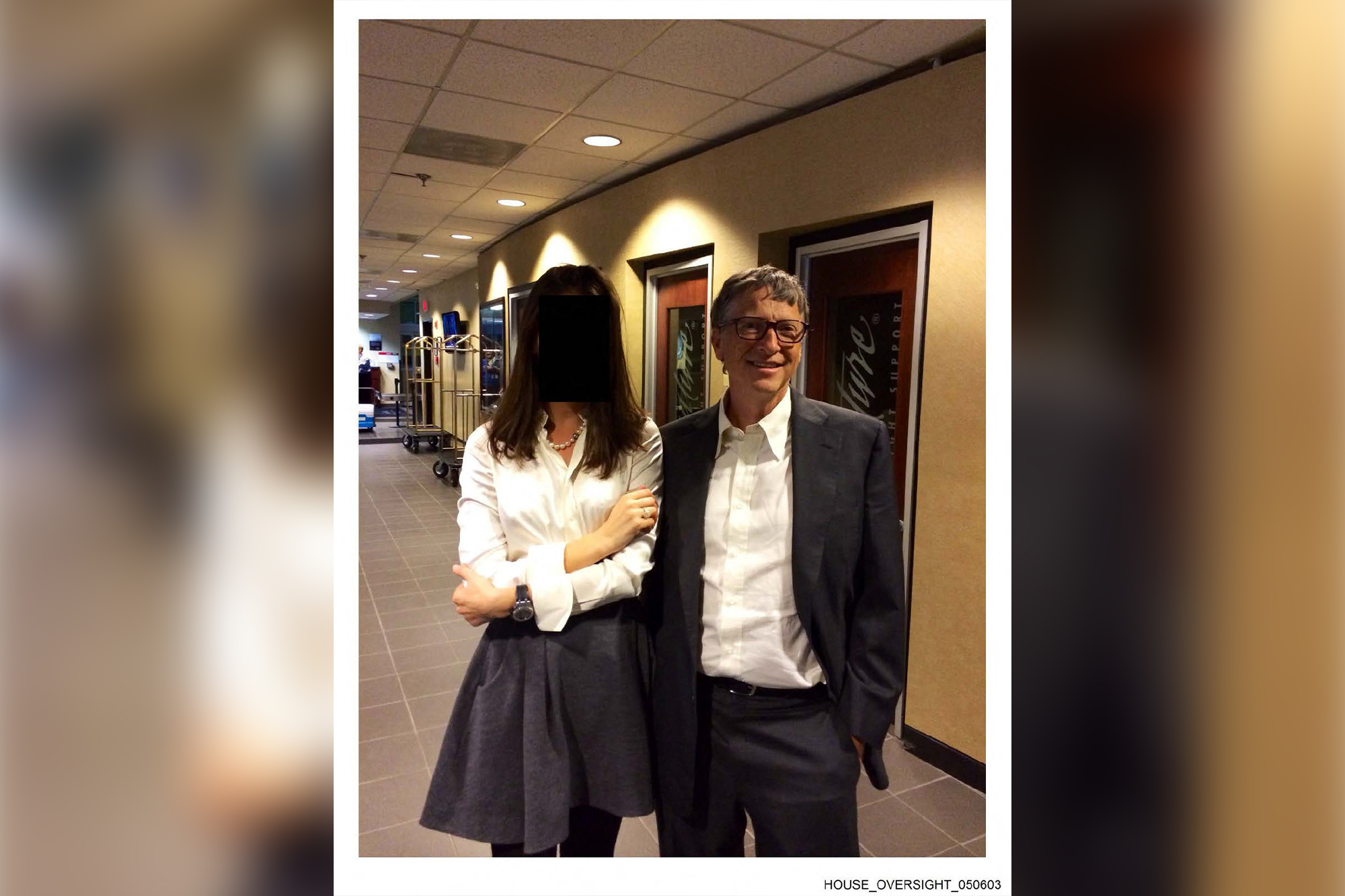 Bill Gates și un miliardar discret, în noi imagini din dosarul Epstein. Urmează să fie publicate toate documentele.
