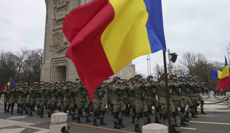 Parada militară de 1 Decembrie, începând cu ora 11.00: defilează 2.900 de militari, echipamente de infanterie și 45 de aeronave.
